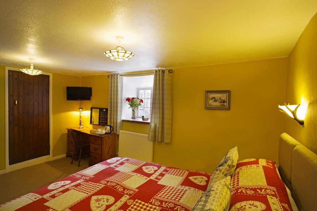 Hotel Tinhay Mill Lifton Habitación foto