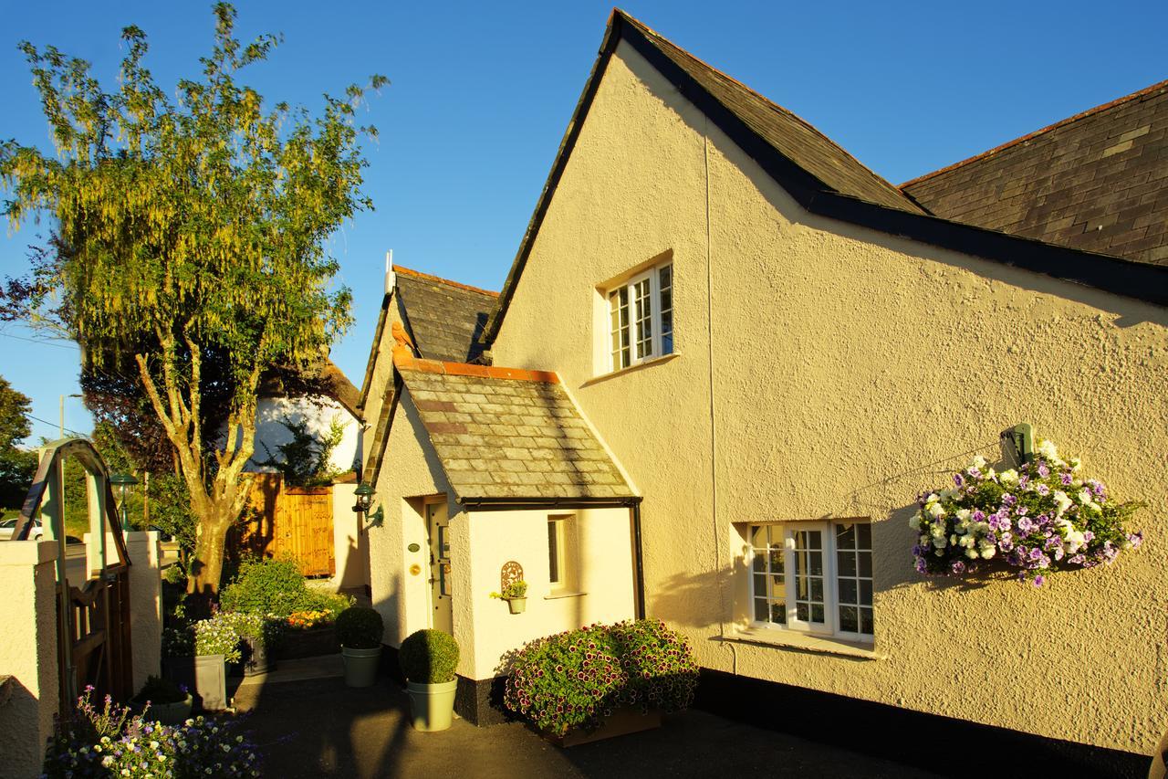 Hotel Tinhay Mill Lifton Exterior foto
